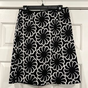 ID/Entity by Lord and Taylor beautifully stitched skirt size 4.